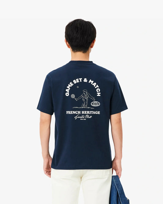 Camiseta Lacoste Lacoste Tennis Heritage azul-marinho com detalhe gráfico bordado