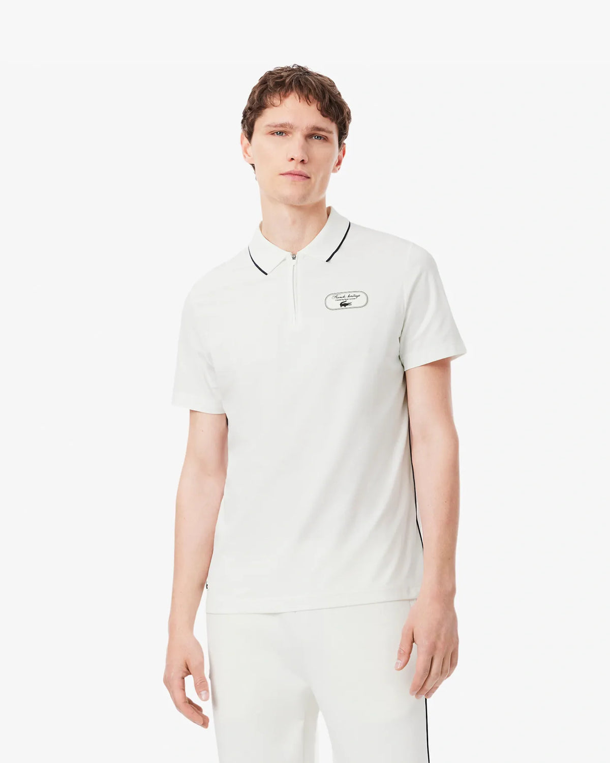 Lacoste Lacoste Camisa polo branca de tênis Heritage Ultra-Dry com corte regular e detalhe de emblema